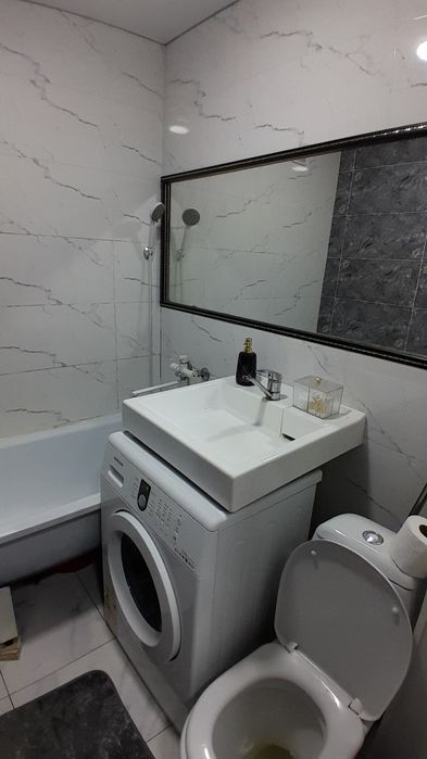 Сдаётся 1 ком квартира люкс посуточно