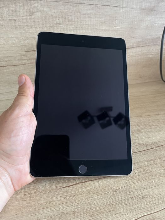 Vand Ipad mini 4