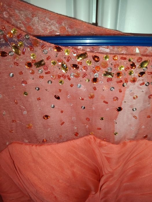 Вечернее платье высокого качества