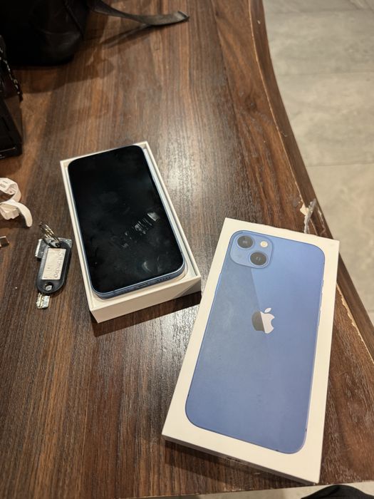 IPhone 13 в отличном состояний