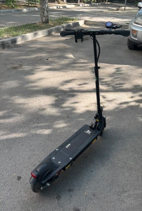 Продам электросамакат KUGO M2