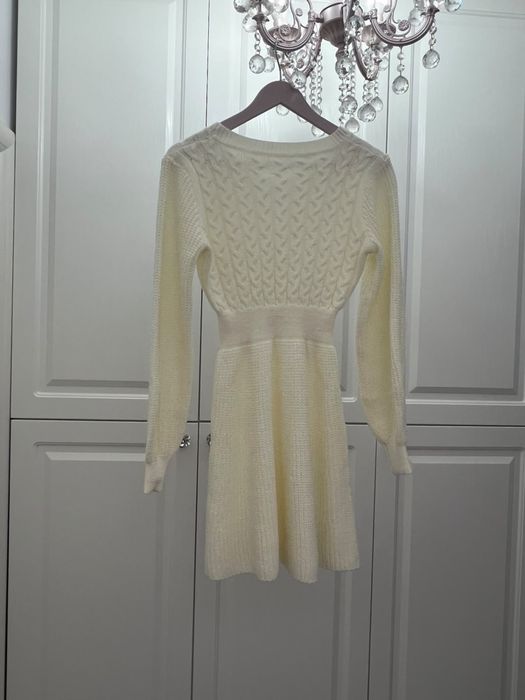 Vand rochie tricot pentru fete 13-14 ani