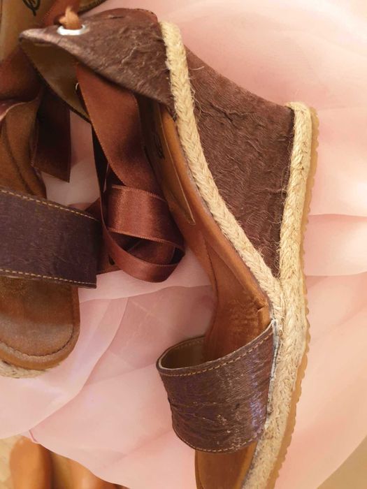 Pantofi din satin roz fuxia 36, noi