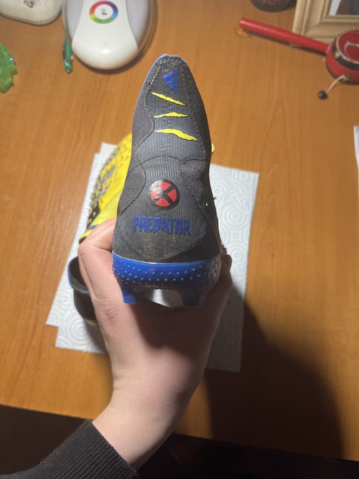 Ghete fotbal adidas predator FG marimea 38