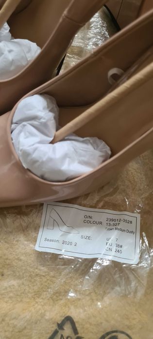 Нови обувки на ток H&M 38-ми номер