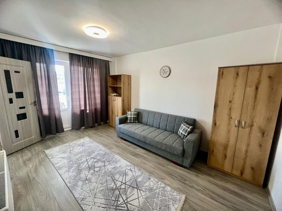 Închiriez garsoniera confort 1,zona Tudor,vis a vis de benzinăria Mol,et 6,renovat recent