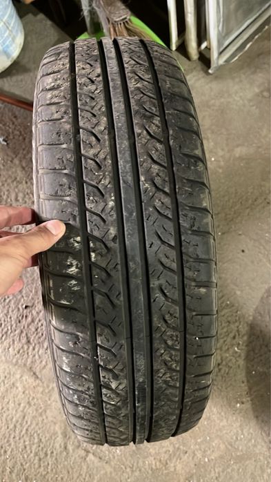 Продаються б/у Покрышки.  185/65/15