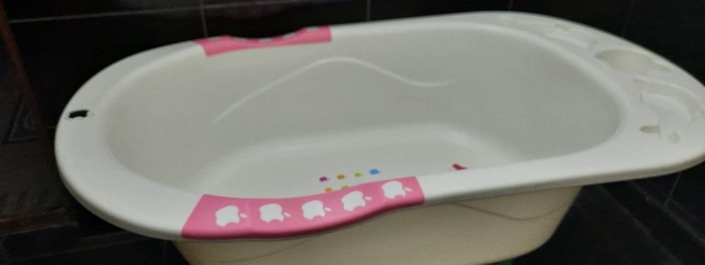 Ванночка детская со сливом воды