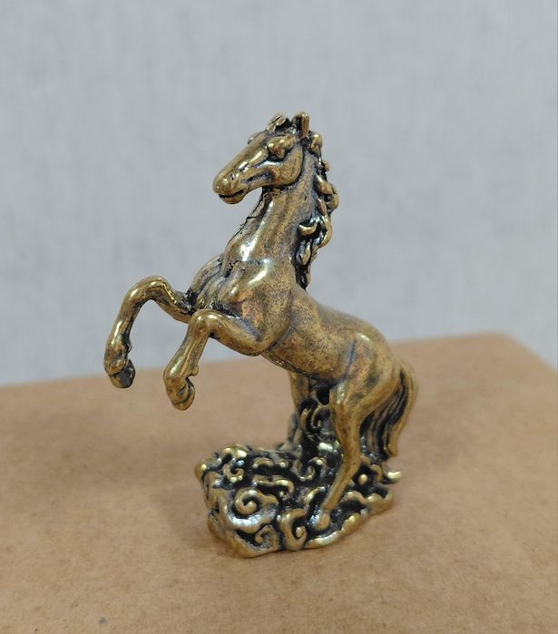 Статуэтки. Фигурки. Лошадь.