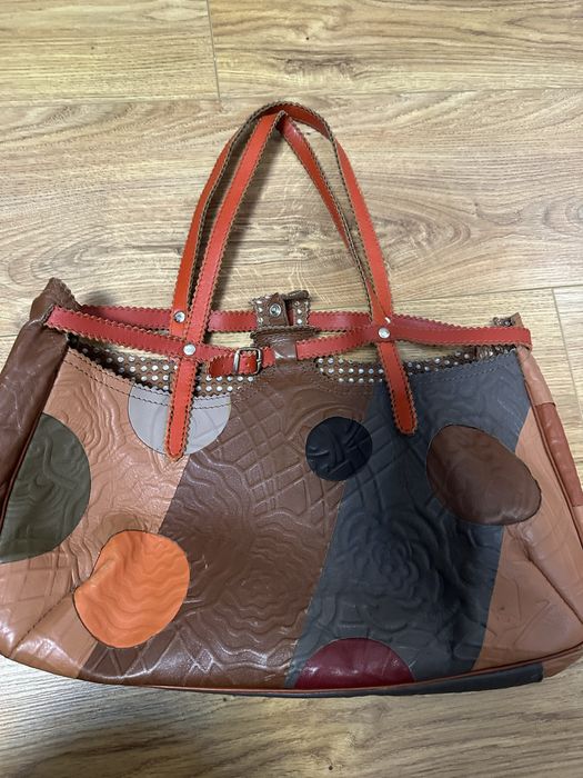 И още една уникална чанта ,произведена със стил и грижа за жената