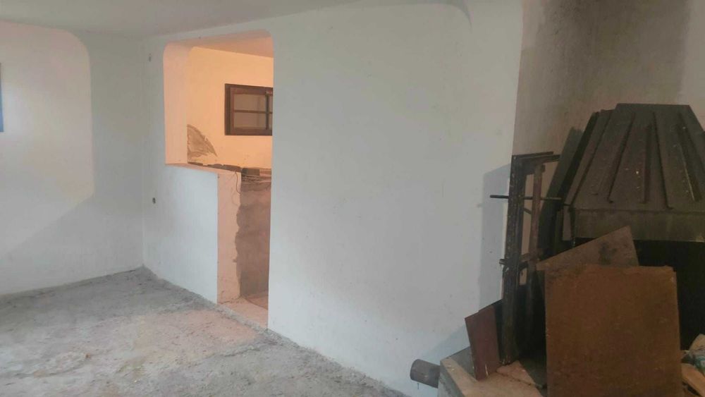 Продава се Къща в с. Синаговци, Област Видин - 462 кв.м за 184 €/кв.м - Снимка #13