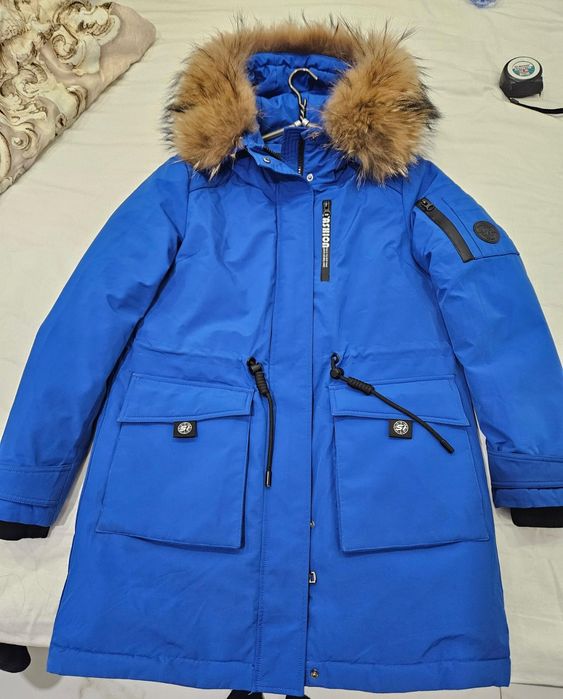 Продам пуховик пр-ва Турция на девочку.