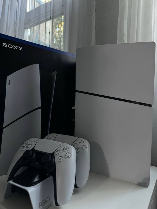 Продам Playstation 5 в идеале