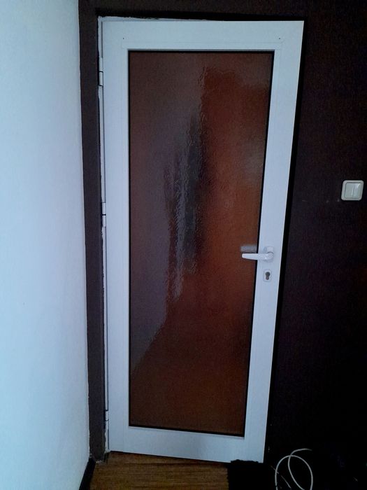 Три броя алуминиеви врати, без каси