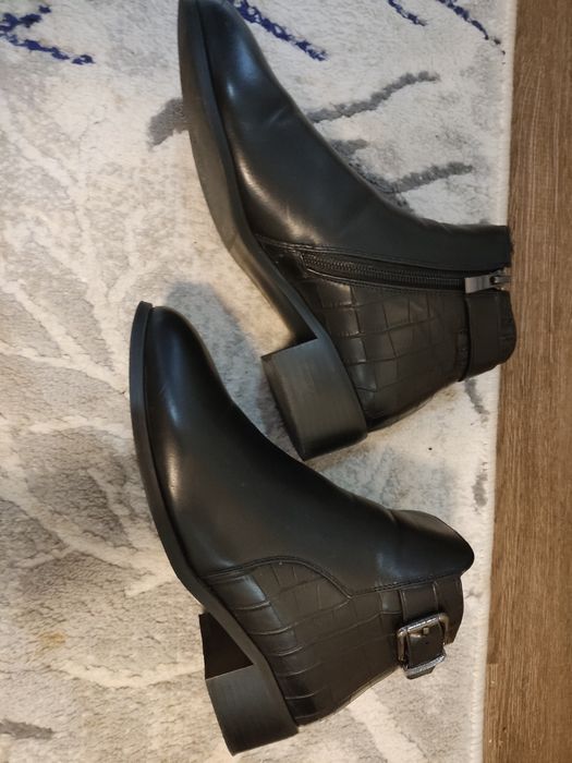 Турецкий этиг сотилади