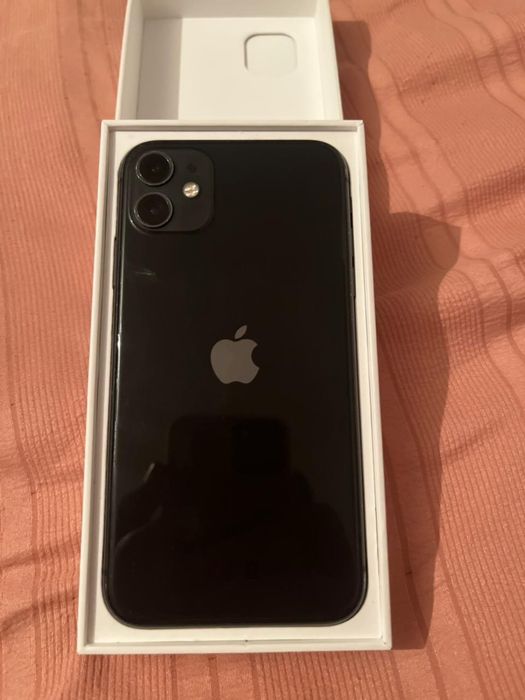 Продам айфон 11