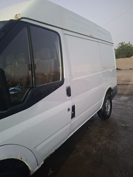 Ford transit sotiladi. 5000 dollor