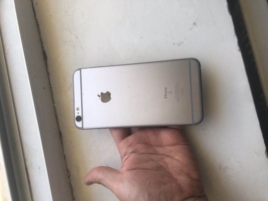 Iphone 6s plus v/s. Black berry