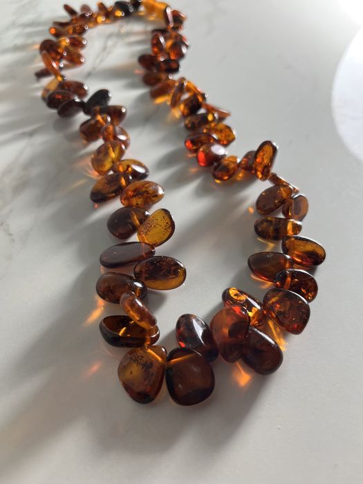 Натуральный цельный янтарь