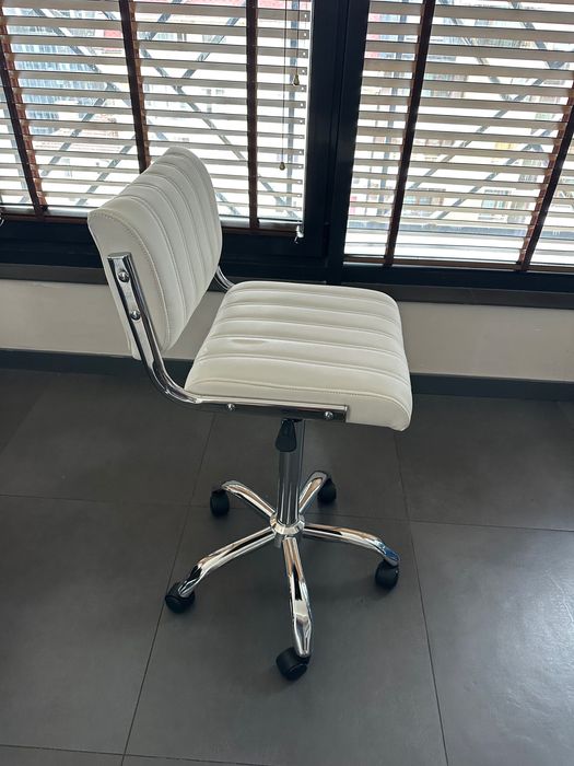 Бар стол на колелца City с 24м гаранция и безплатна доставка до офис