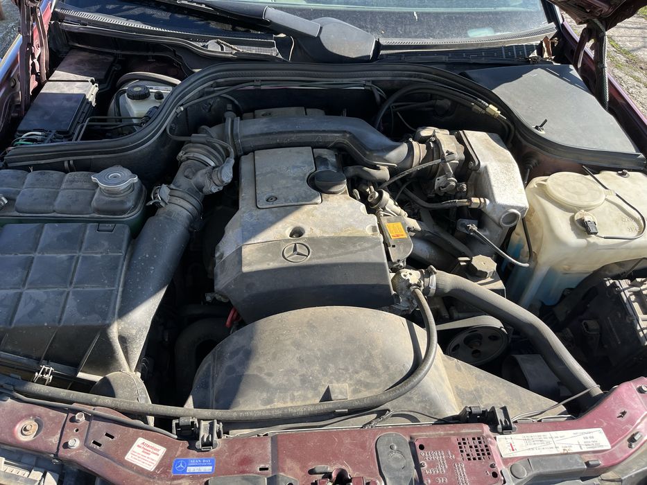 Mercedes c230 2.3 бензин автоматик 100000км