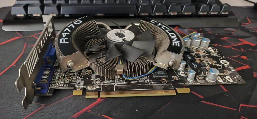Видеокарта MSI R4770 Cyclone