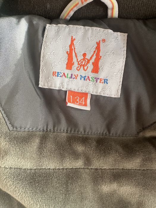 Продам куртку детскую