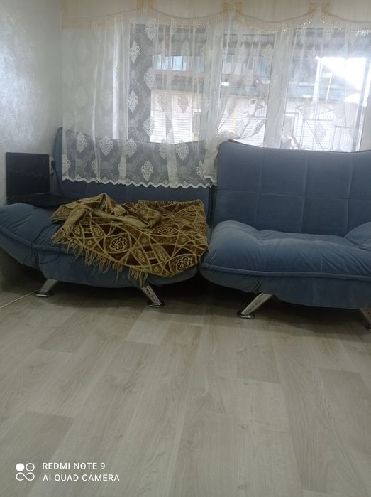 Срочно продам 2 шт кресла