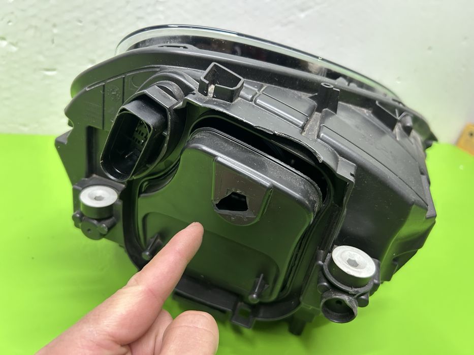 Far Porsche Macan 95B full led adaptiv 2019-2023 stanga