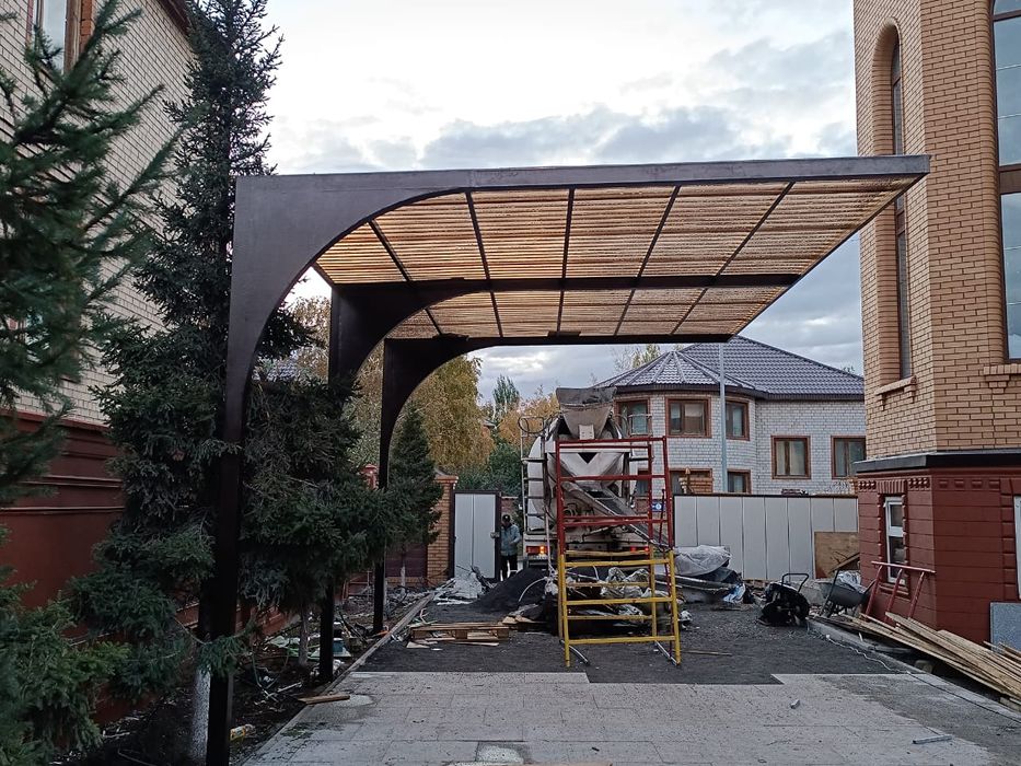 Антрисолные (нависающии) этаж