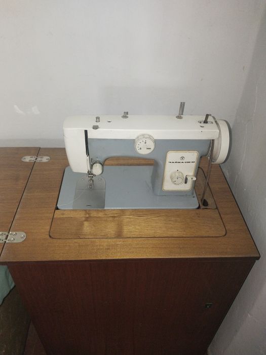 Швейная машинка Чайка-132М