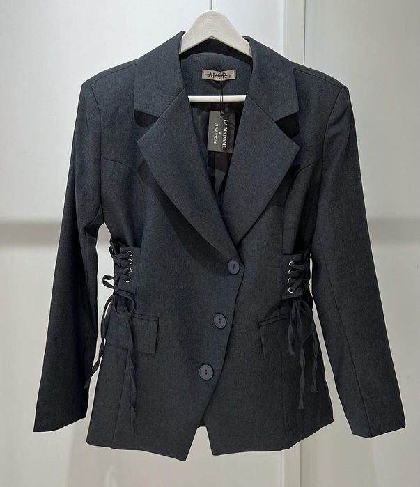 Продается пиджак новый