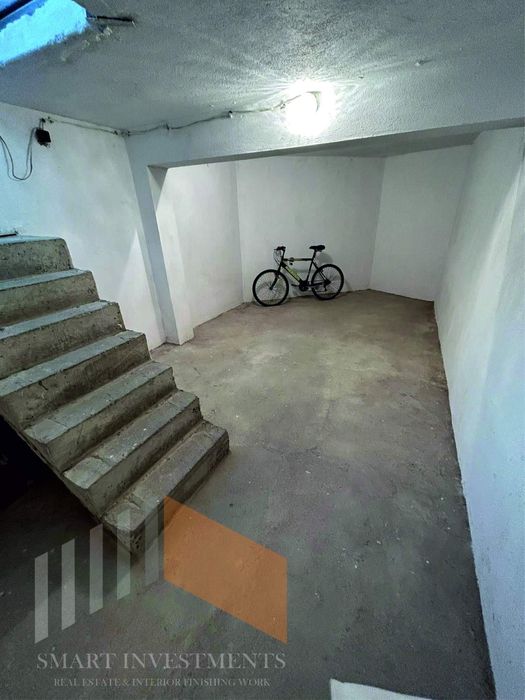 Продава се Магазин в Варна, Колхозен пазар - 70 кв.м за 1615 €/кв.м - Снимка #2