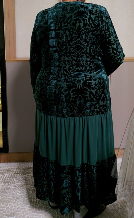 Платье велюровое нарядное