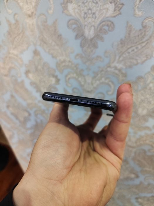 iPhone X 256 GB Black toza zor sostoyaniya arzon narxda