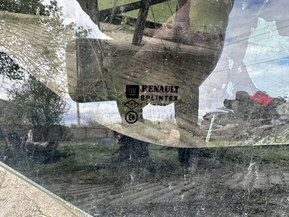 Странично стъкло(ляво) опел висаро рено трафик