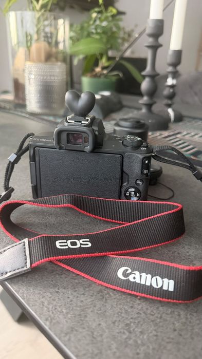 Canon EOS M50 Mark II + 15-45mm IS STM + 22mm f/2 STM + 2 baterii + Card 64GB + Cutii originale – Kit complet