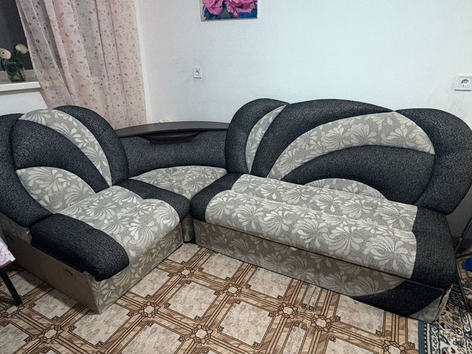 Продам диван в хорошем состоянии