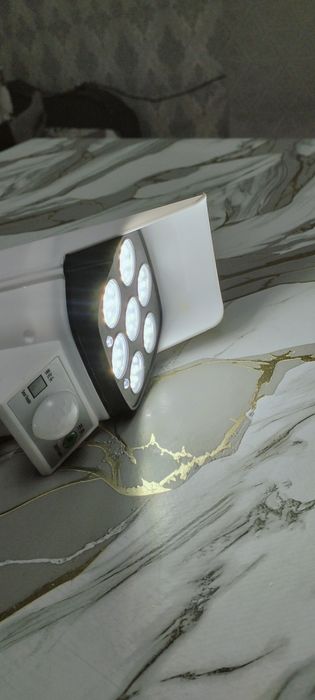 Солнечный прожектор Led