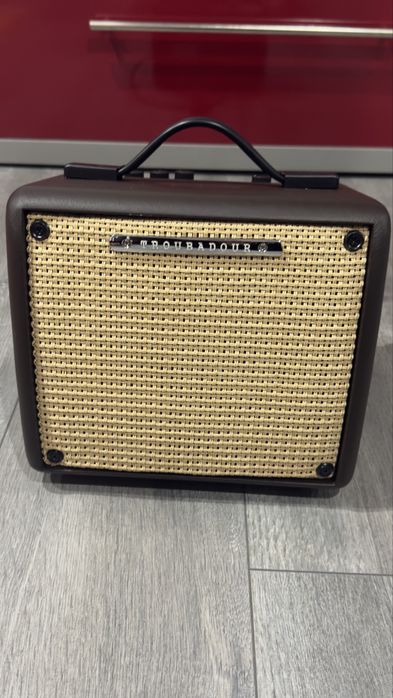 Amplificator  Chitara Acustica  Nou -Nout- Ofertă.