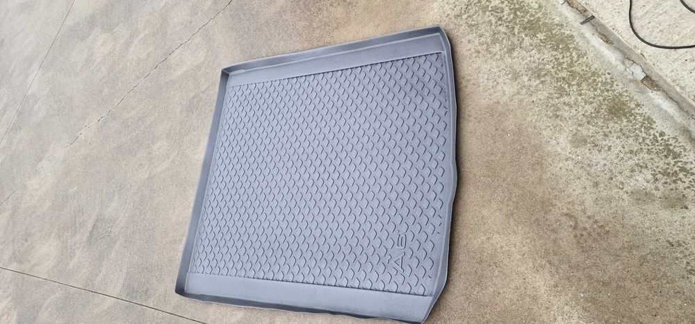 Audi A6 2012-18/C8 stelka bagajnik