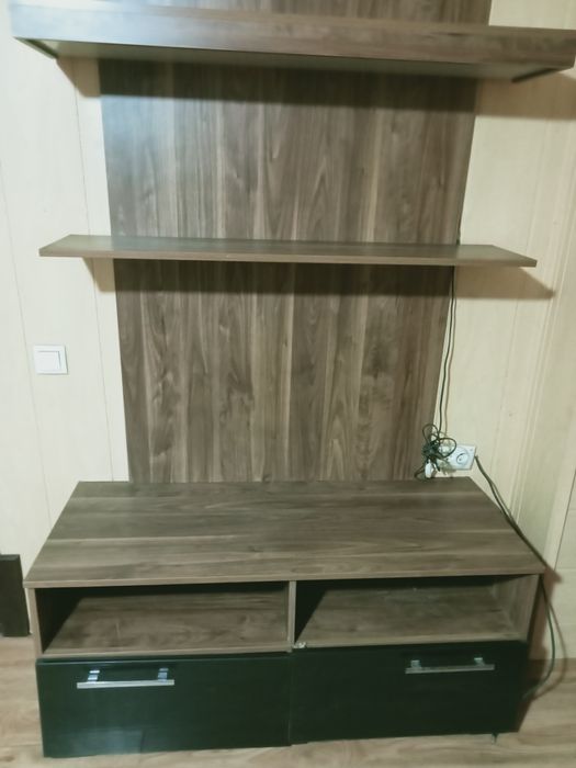 Продам ТВ. Стенку