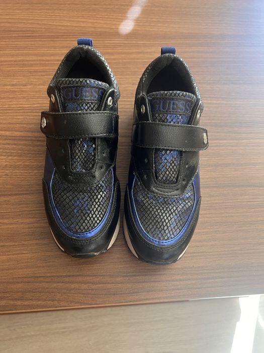 Спортни обувки/маратонки Guess