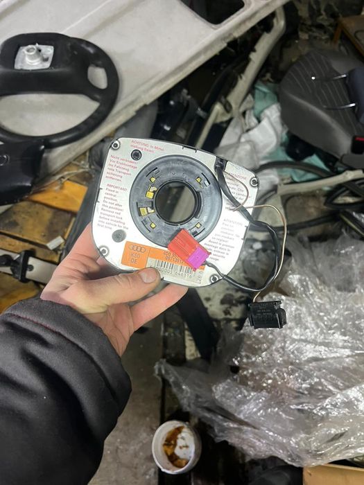 Продам запчасти на Ауди 100с4