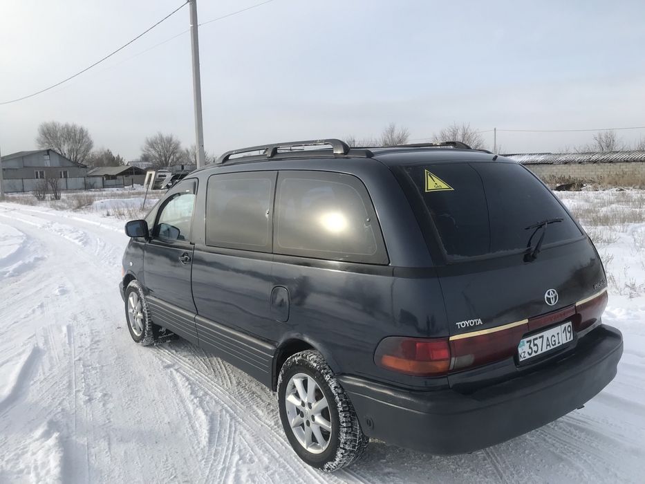 Тойота Превия ХТС