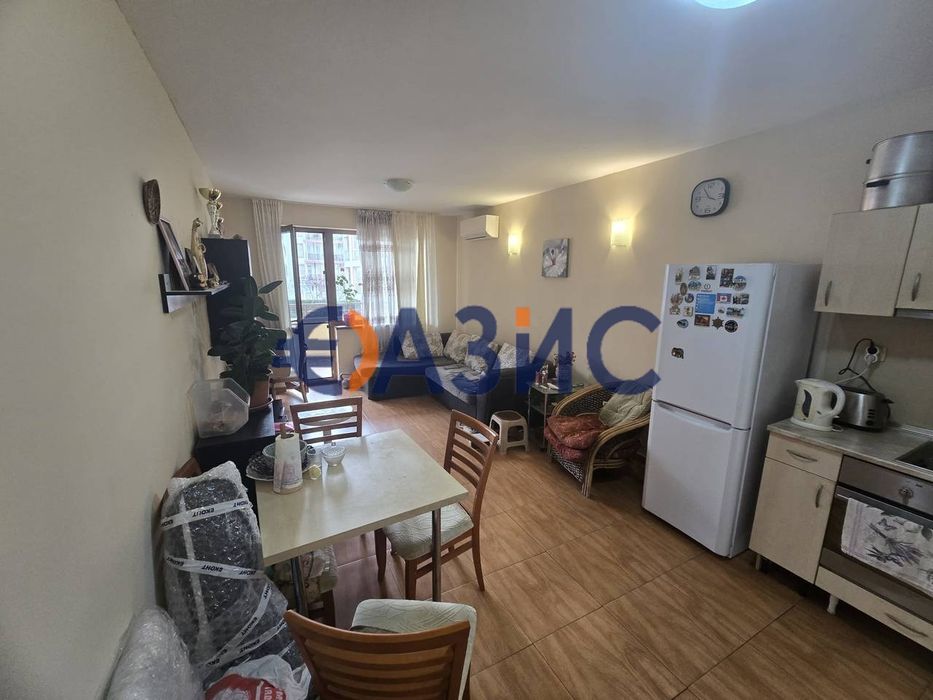 Продава се Двустаен апартамент в к.к. Слънчев бряг - 74 кв.м за 1075 €/кв.м - Снимка #4