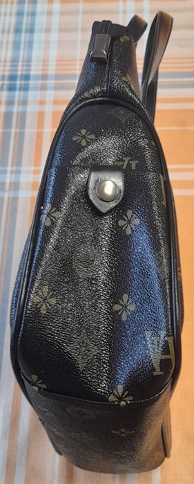 Vând urgent geanta  damă