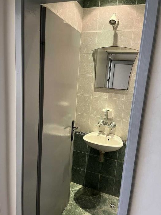 Дава се под наем Магазин в Ямбол, Аврен - 240 кв.м за 1280 € - Снимка #3