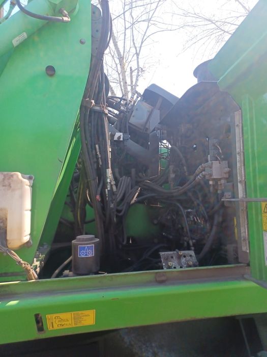Excavator pe Roti Senneboghen 830 2010 pentru Manipulare Marfa 15m Reviziile La Reprezentanta