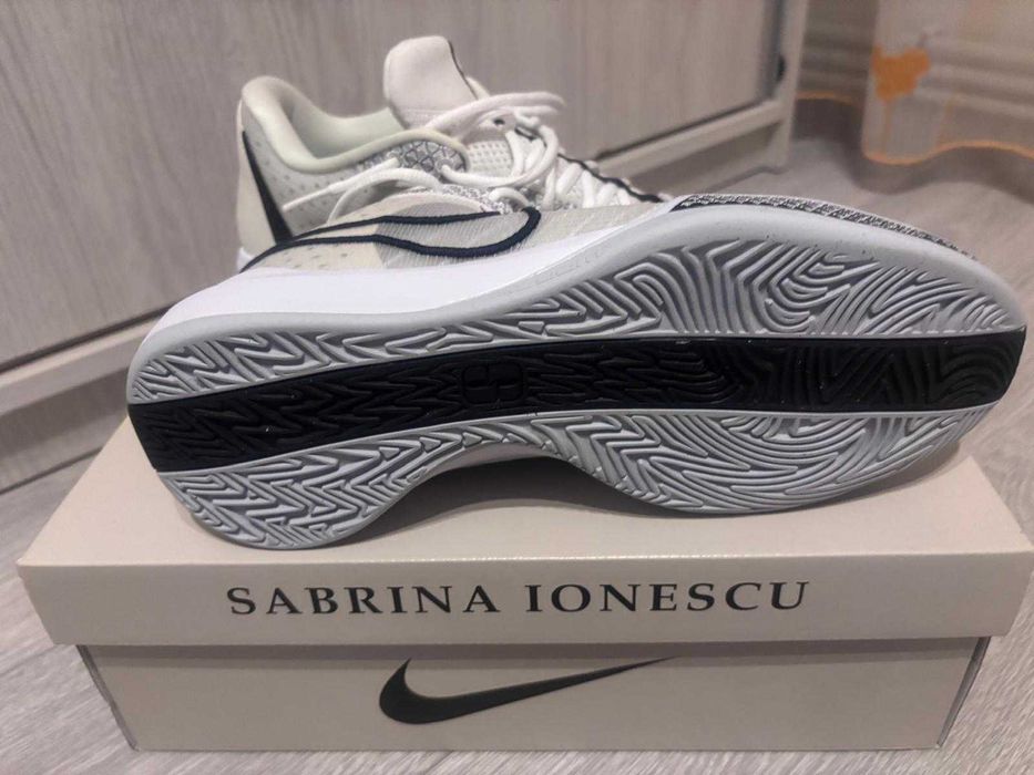 Nike Sabrina 1 – mărimea 44 – baschet – cu cutie